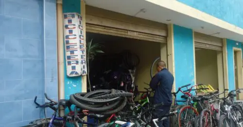BICICLETERIA CARRERA 18D 57 CON 39 BICICLETERIA CARRERA 18D 57 CON 39